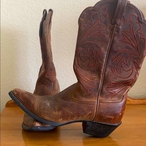 Ariat Cowboy boots
